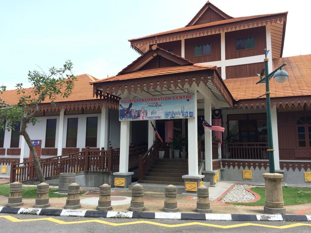 Galaxy Inn Lumut Exterior foto