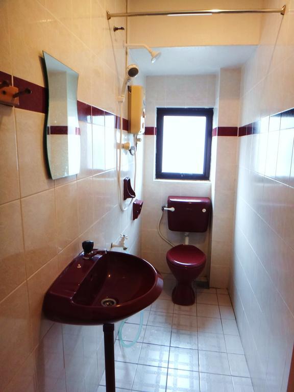 Galaxy Inn Lumut Habitación foto